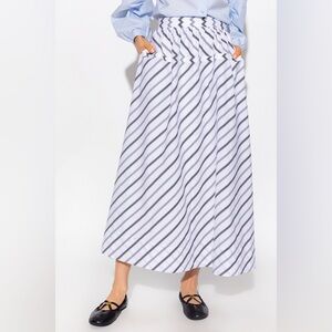 VARIEGATED STRIPE
POPLIN SKIRT
BLACK/WHITE
